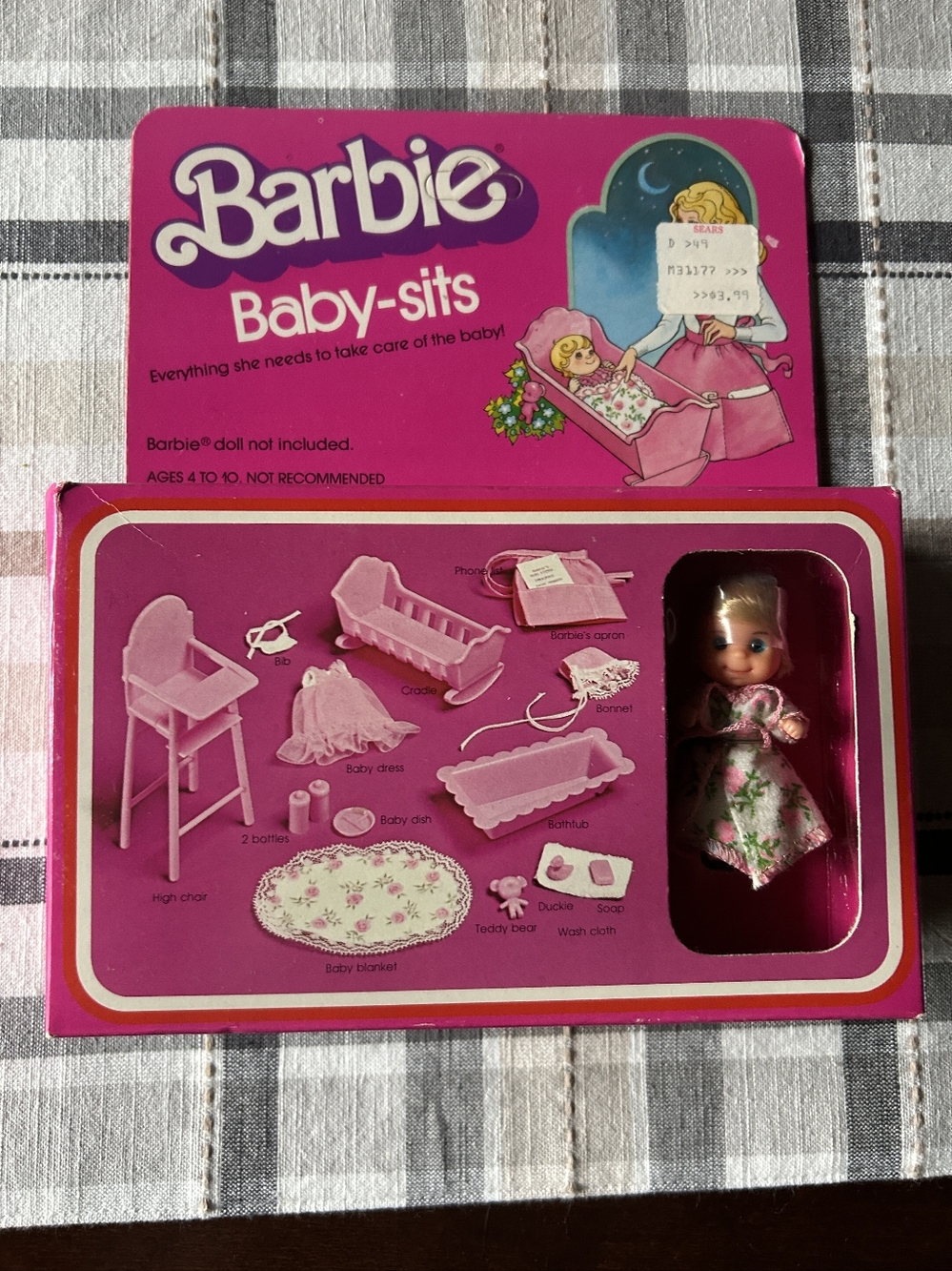 Barbie Baby-Sits